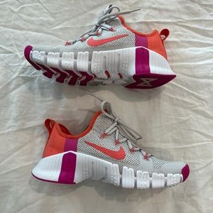 Nike Free Metcon Training Shoe — size 9.5. Brand new condition!